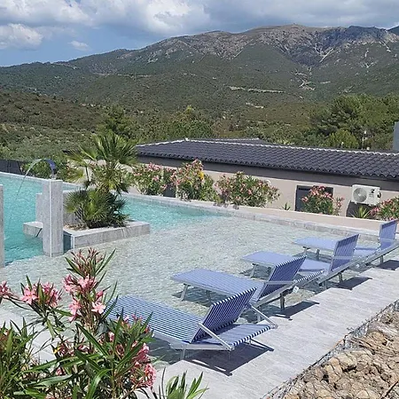 L'uliveto S'acqua Salia Vakantiehuis *